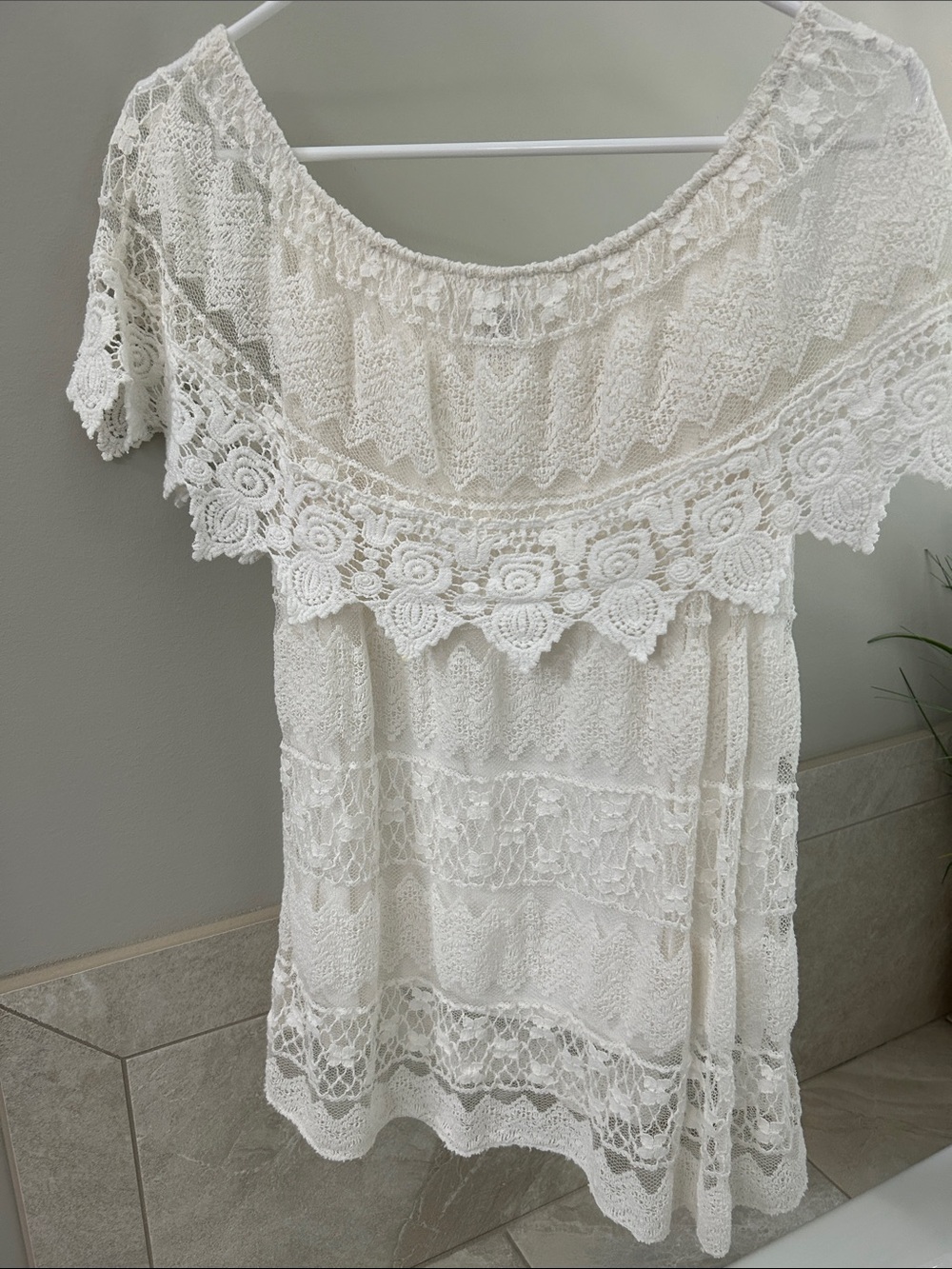 Women's Off-Shoulder Crochet Lace Tunic Top - White